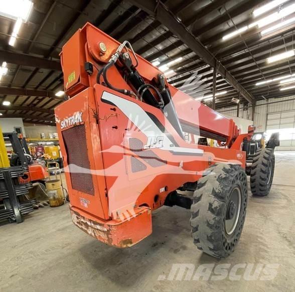 SkyTrak 10054 Teleskopski viljuškari