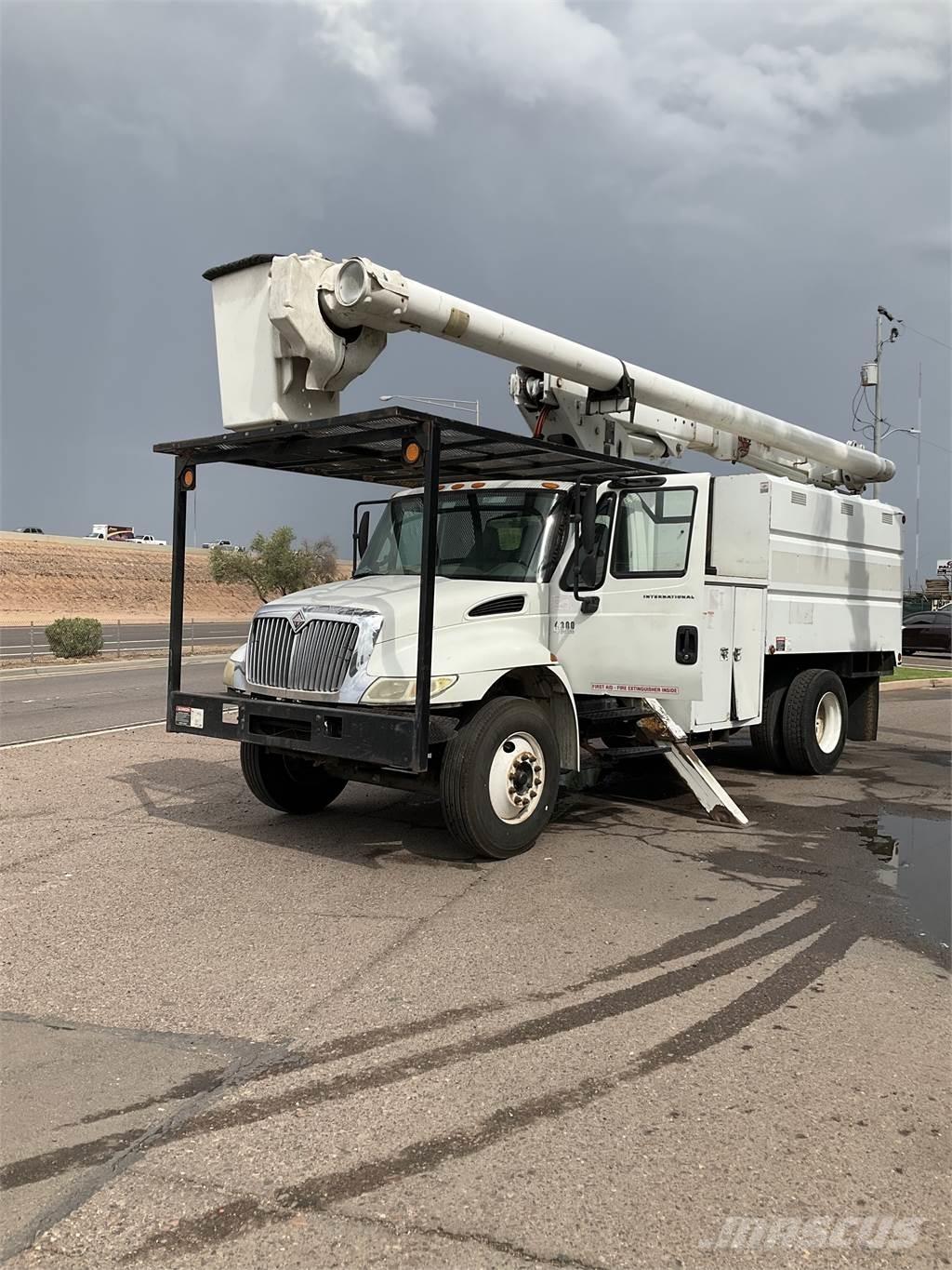 International 4300 DT466 Auto korpe