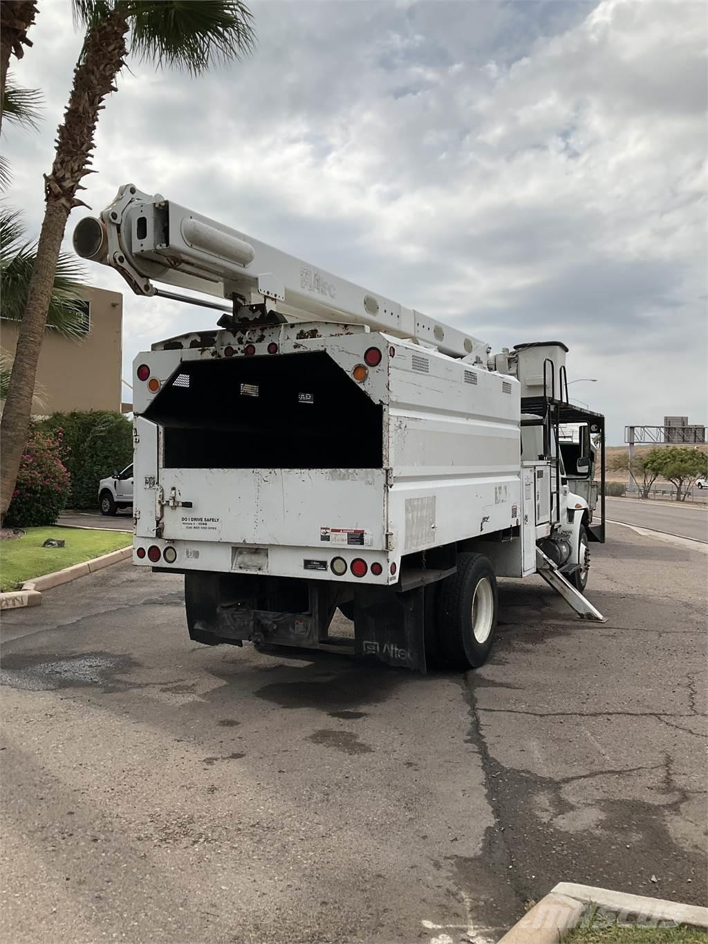 International 4300 DT466 Auto korpe