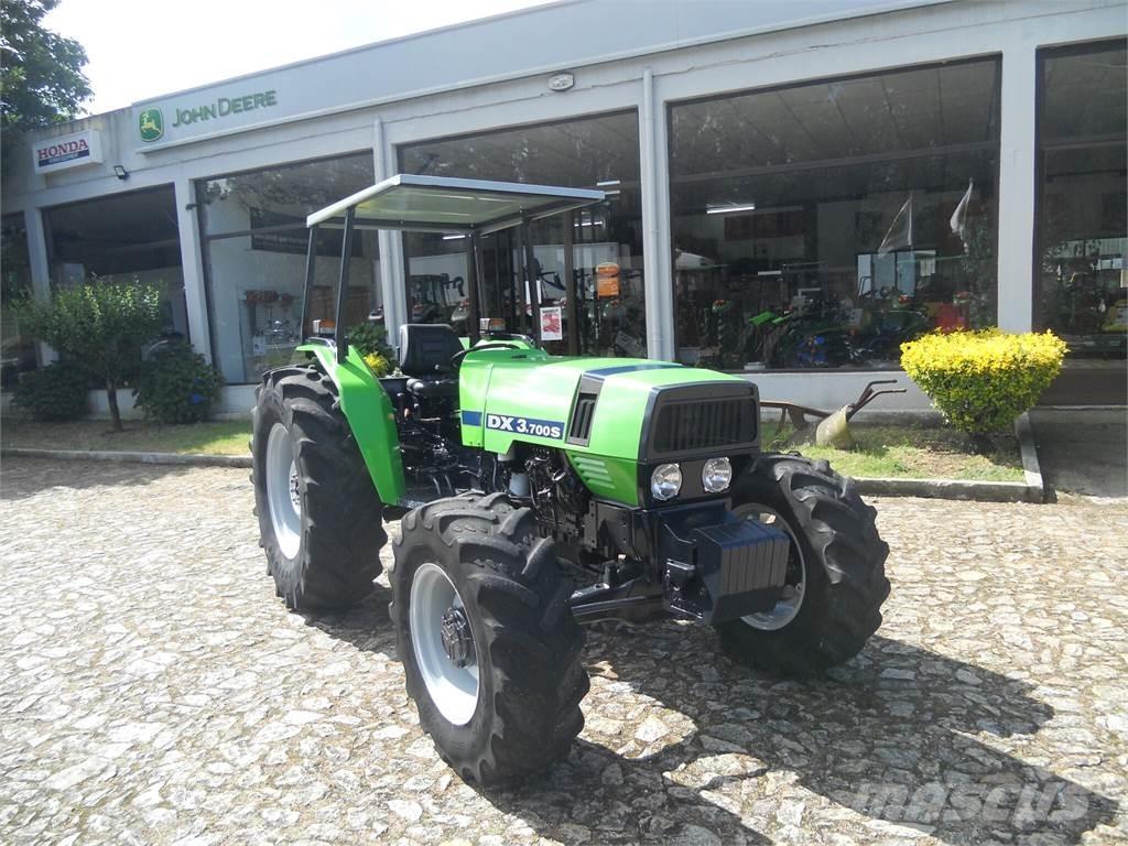 Deutz-Fahr DX3700 Traktori