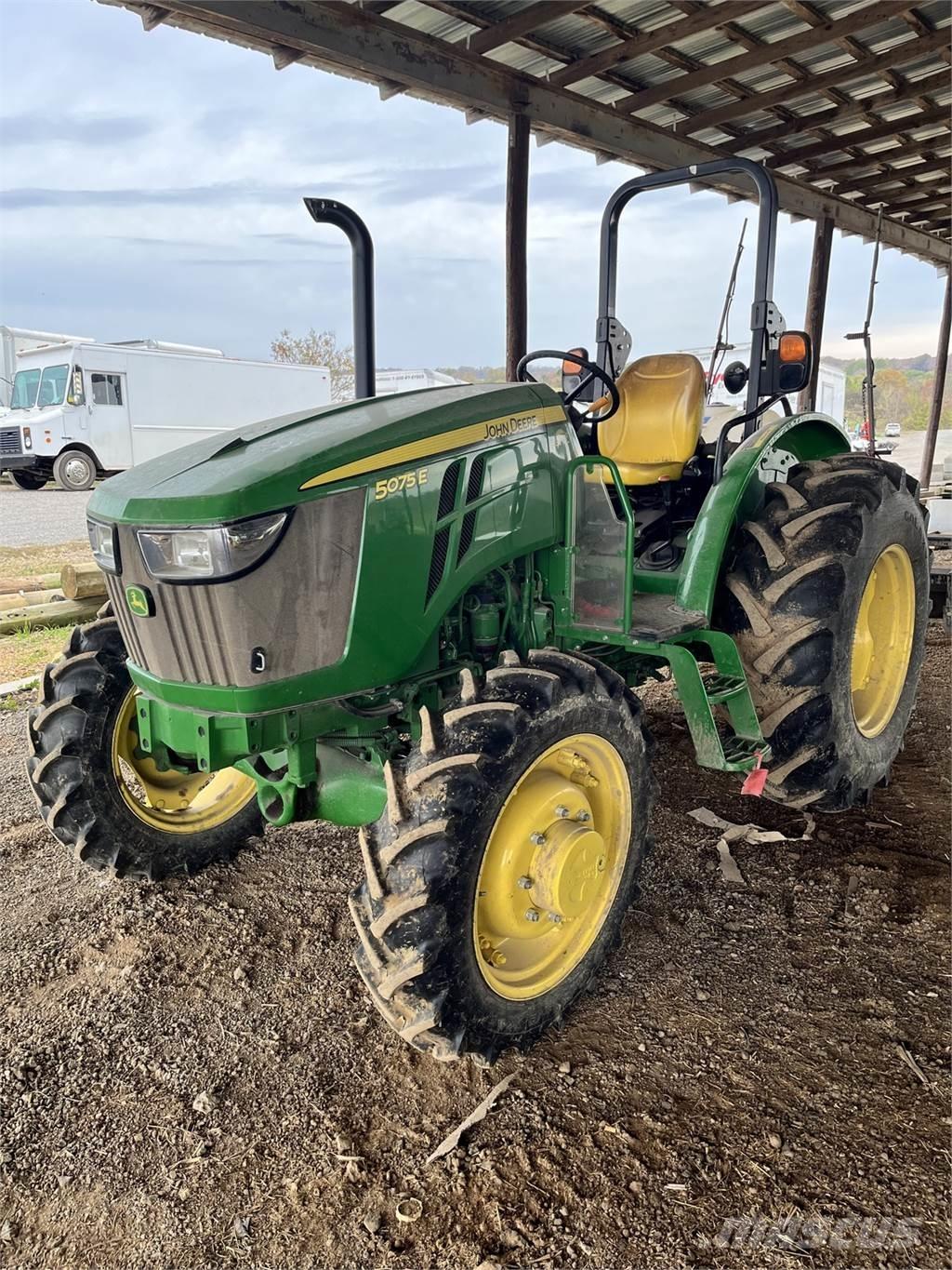 John Deere 5075E Traktori