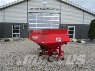 Lely Centerline CL 2400 Med hydraulisk tilt til kantspr Rasturači đubriva