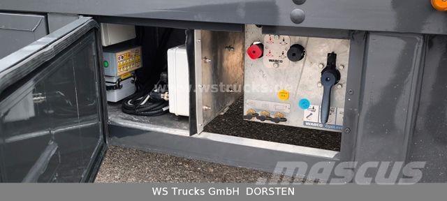 Pezzaioli SBA31-SR 3 Stock "Neu" Okt 2025 Viehau Poluprikolice za prevoz stoke