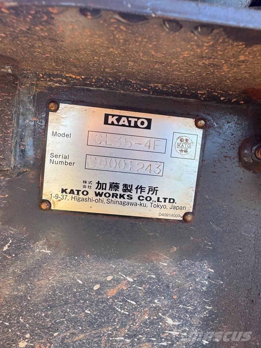 Kato CL35-4F Skid steer mini utovarivači