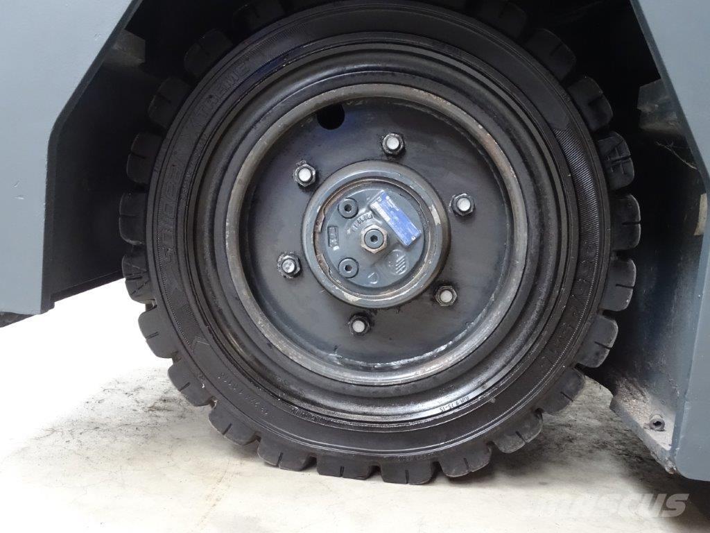 Combilift ESL5067 - REIFEN SE -TRIPLEX Bočni viljuškari