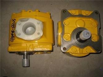 Shantui SD22 hydraulic pump 07444-66103