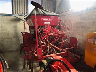 Farm Force FD300 Coulter Drill