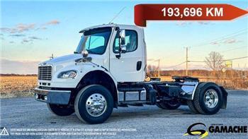 Freightliner M2 106 DAY CAB