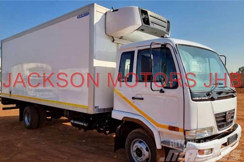 Nissan UD60 WITH INSULATED BODY AND CARRIER FRIDGE UNIT Ostali kamioni