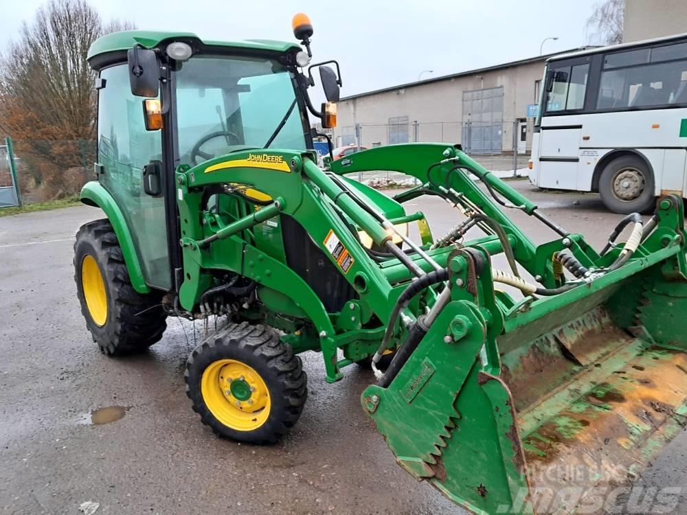John Deere 3045 R Manji traktori