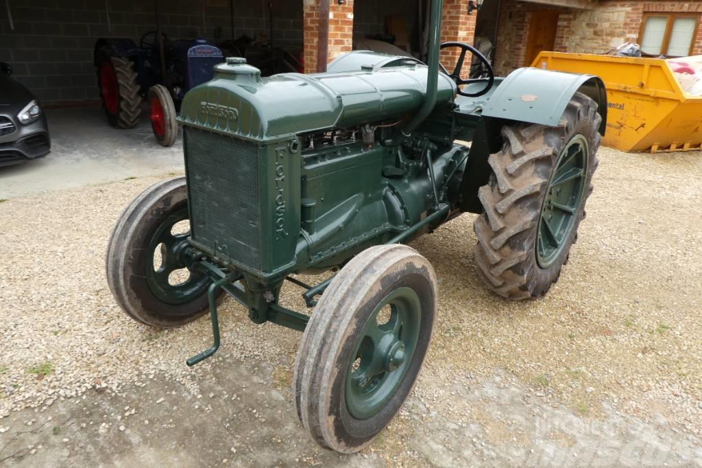Fordson standard Traktori