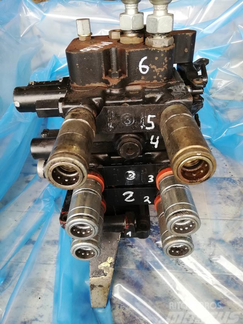 Case IH MX110 Power Beyond valve Hidraulika