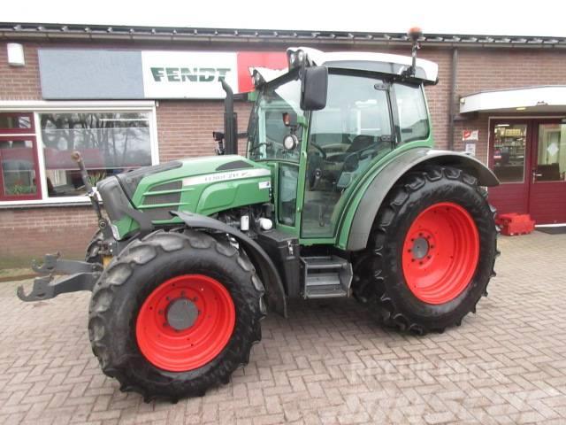 Fendt 211 Traktori