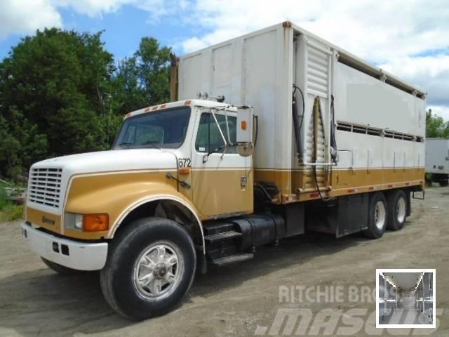 International 4900 Kamioni za prevoz životinja