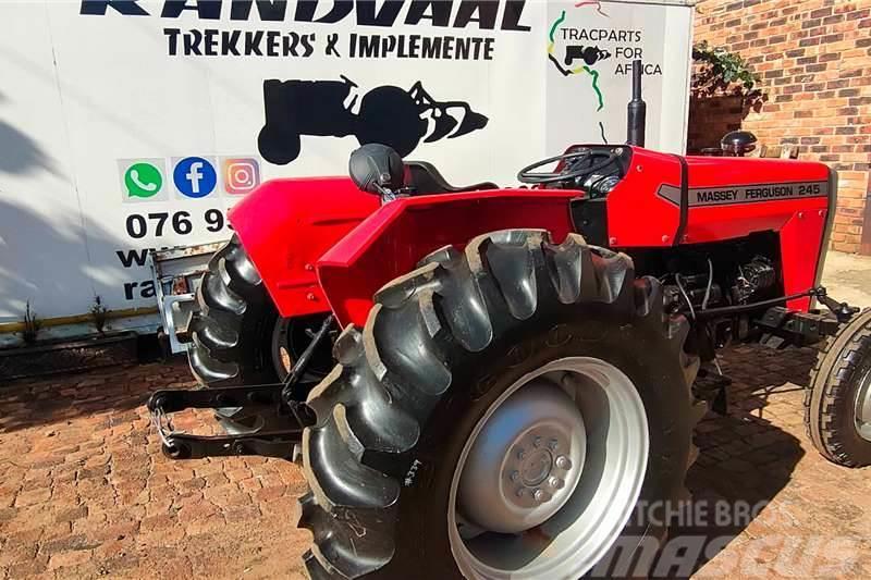 Massey Ferguson 245 Traktori
