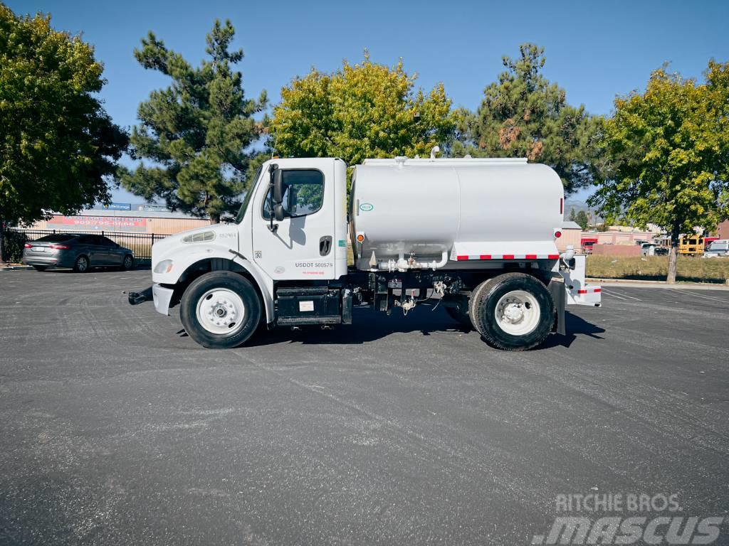 Freightliner M2 Kamioni za vodu
