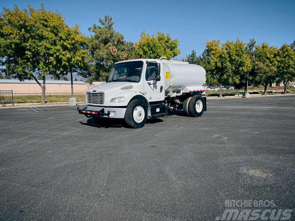 Freightliner M2 Kamioni za vodu