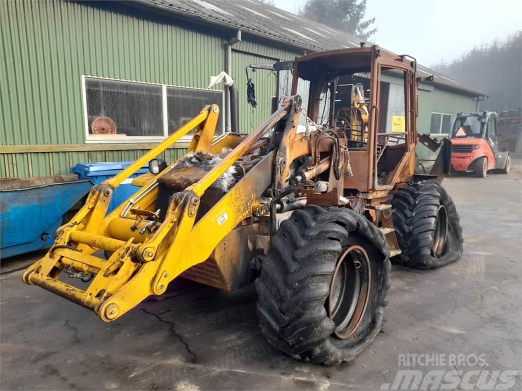 Hydrema 906 F Traktori