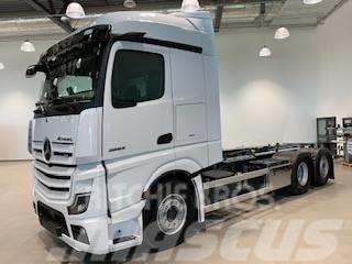 Mercedes-Benz Actros L 2853 6x2 Omgående leverans Rol kiper kamioni sa kukom za podizanje tereta