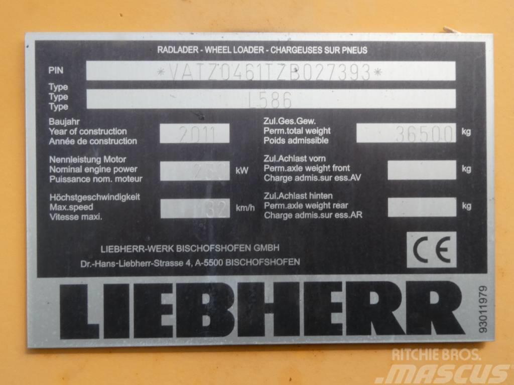 Liebherr L 586 2Plus2 Utovarivači na točkove