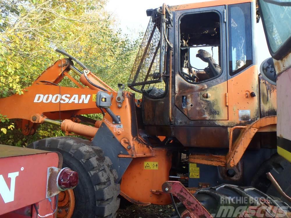 Doosan Daewoo DL250 Traktori