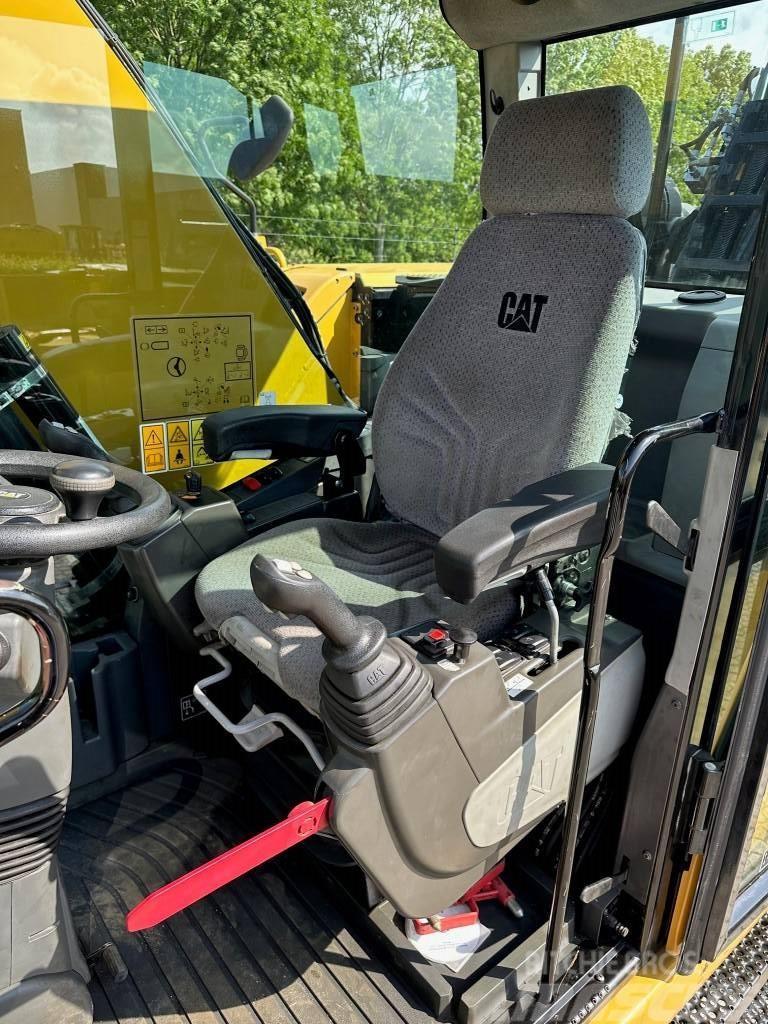 CAT MH3026 from 2019 Bageri za prenos primarnih/sekundarnih sirovina