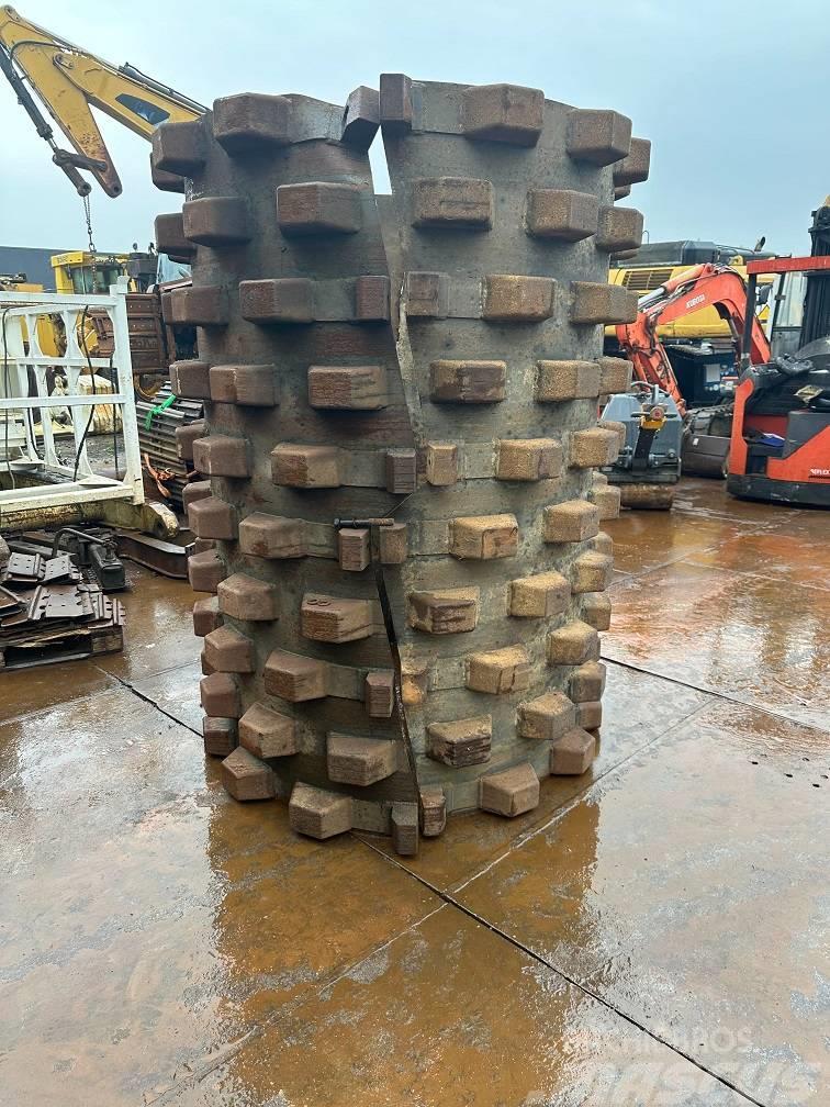 Padfoot shell kit 156cm diameter Valjci za građevinarstvo