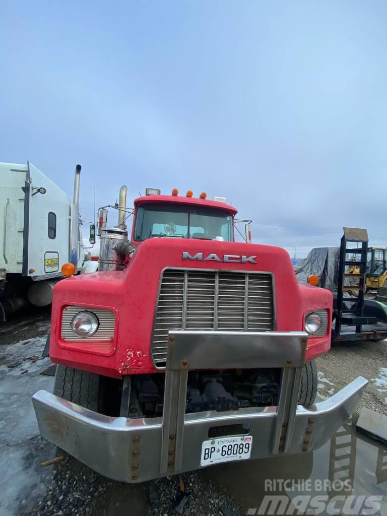 Mack Roll-Off Truck Kamioni za podizanje kablova