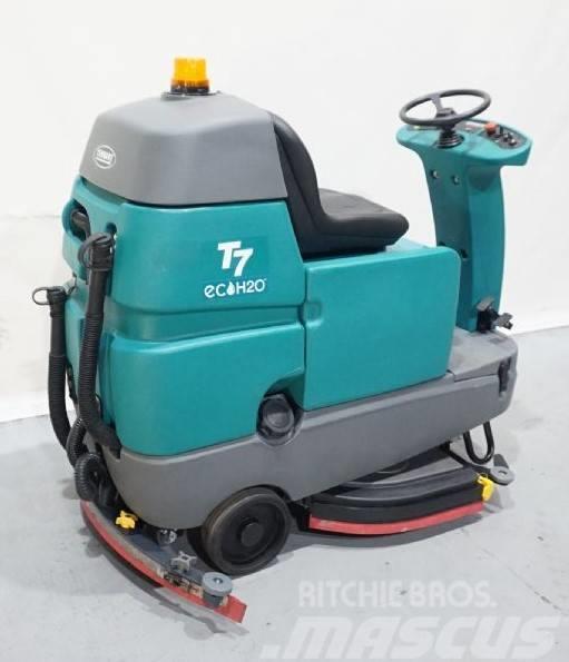 Tennant T7 Mašine za čiščenje i ribanje podova