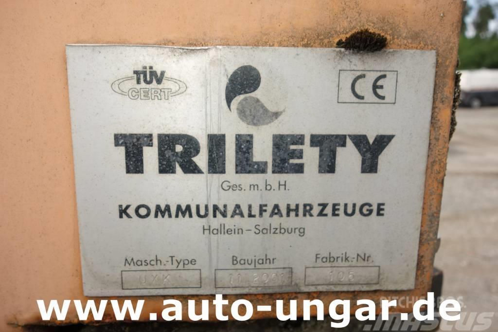 Multicar Trilety Kehraufbau für Multicar Bj. 2001 Kehraufsa Mašine za čišćenje