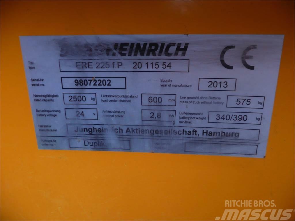 Jungheinrich ERE 225 Nisko podizni električni viljuškar sa stajalištom