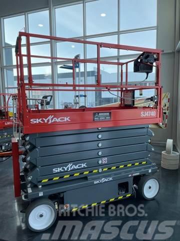 SkyJack SJ4740 Electric Scissor Lift Makazaste platforme