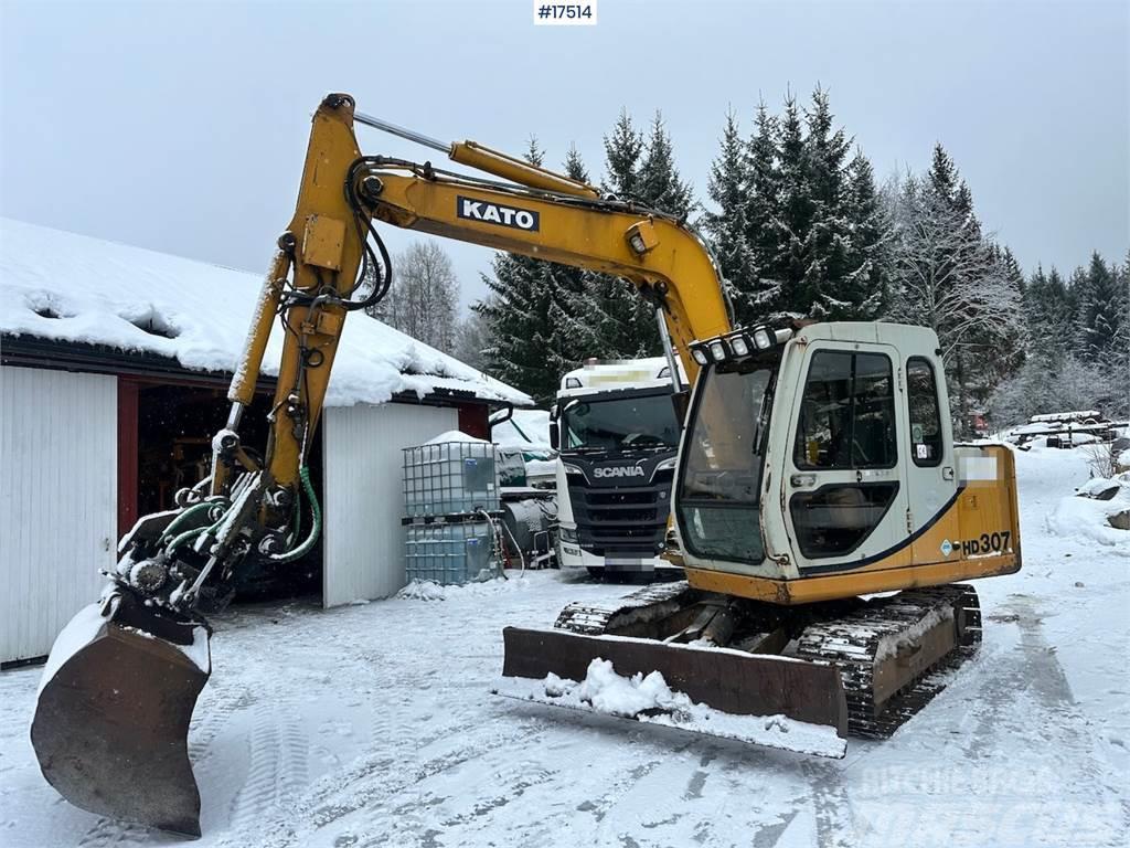 Kato HD-307 Tracked excavator w/ Rototilt and 2 buckets Bageri guseničari