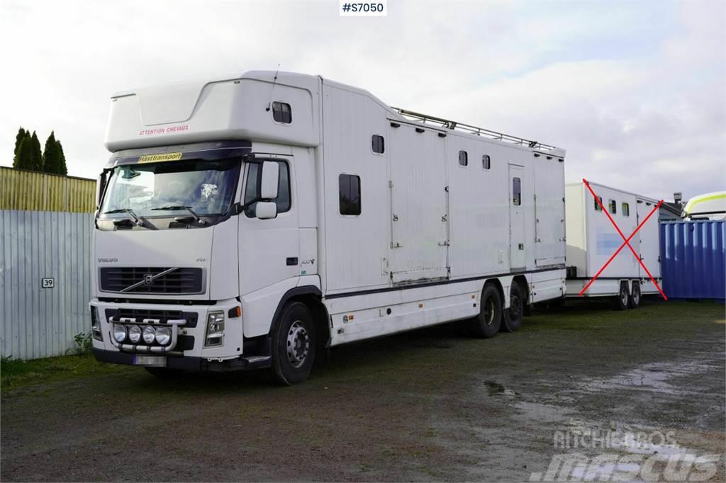 Volvo FH 400 6*2 Horse transport with room for 9 horses Kamioni za prevoz životinja