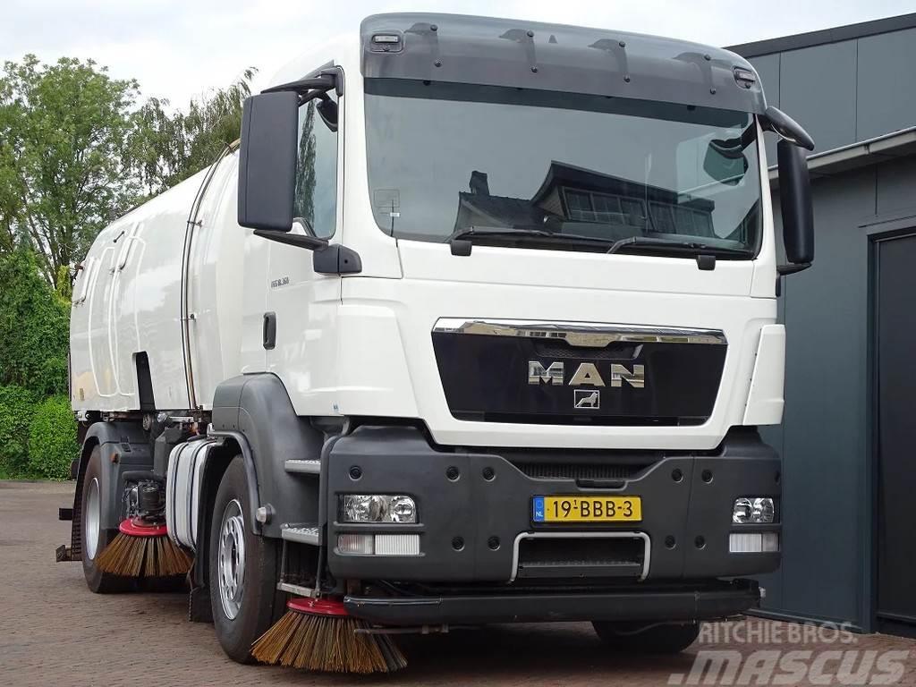 MAN TGS 18.360 WEGDEKREINIGER E5 BUCHER OLIFANT-70 Kamioni za prevoz životinja