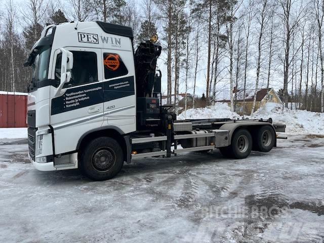 Volvo FM 420 Rol kiper kamioni sa kukom za podizanje tereta
