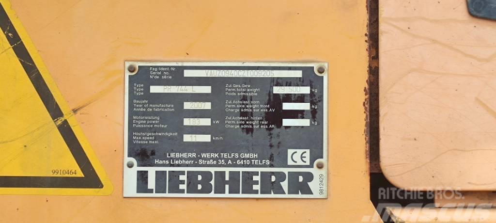 Liebherr PR 744 L Buldožeri guseničari