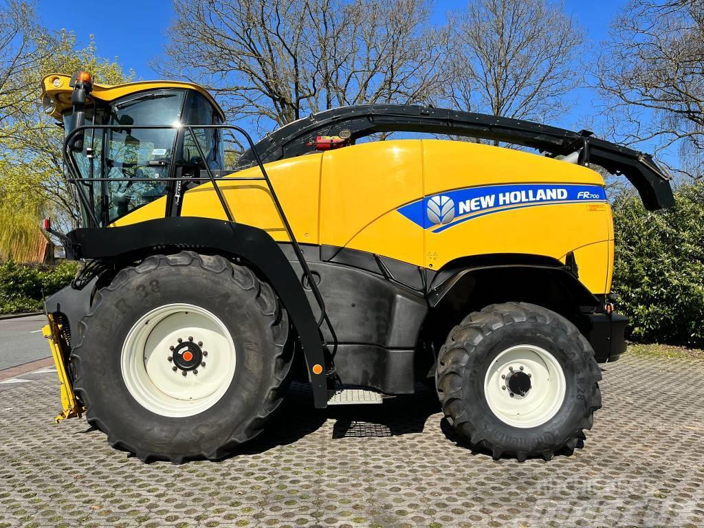 New Holland FR 700 Mašine za stočnu hranu sa sopstvenim pogonom