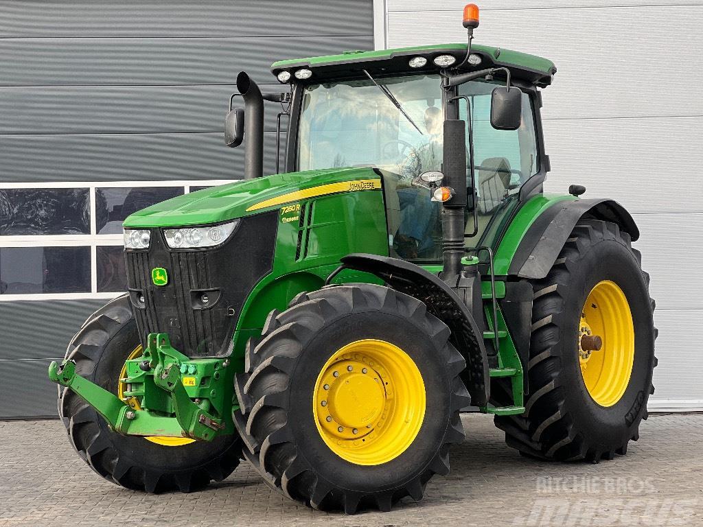 John Deere 7260 R Traktori