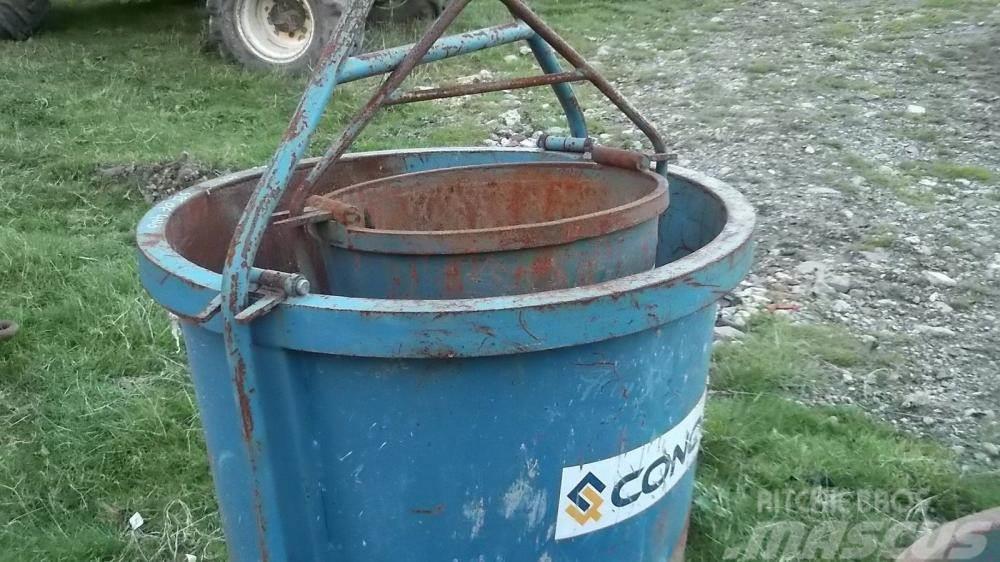  Conquip Skip Buckets Alati za betonske radove