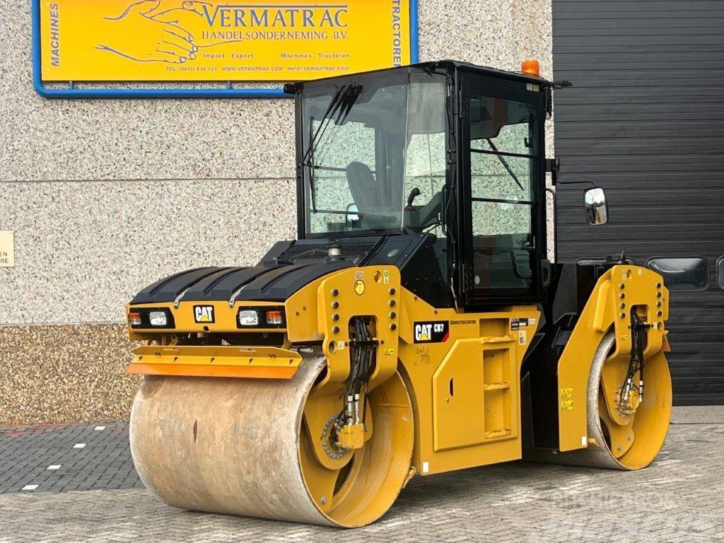 CAT CB7 roller, 2017, first in use 2020, 159 hours! Valjci sa duplim bubnjem