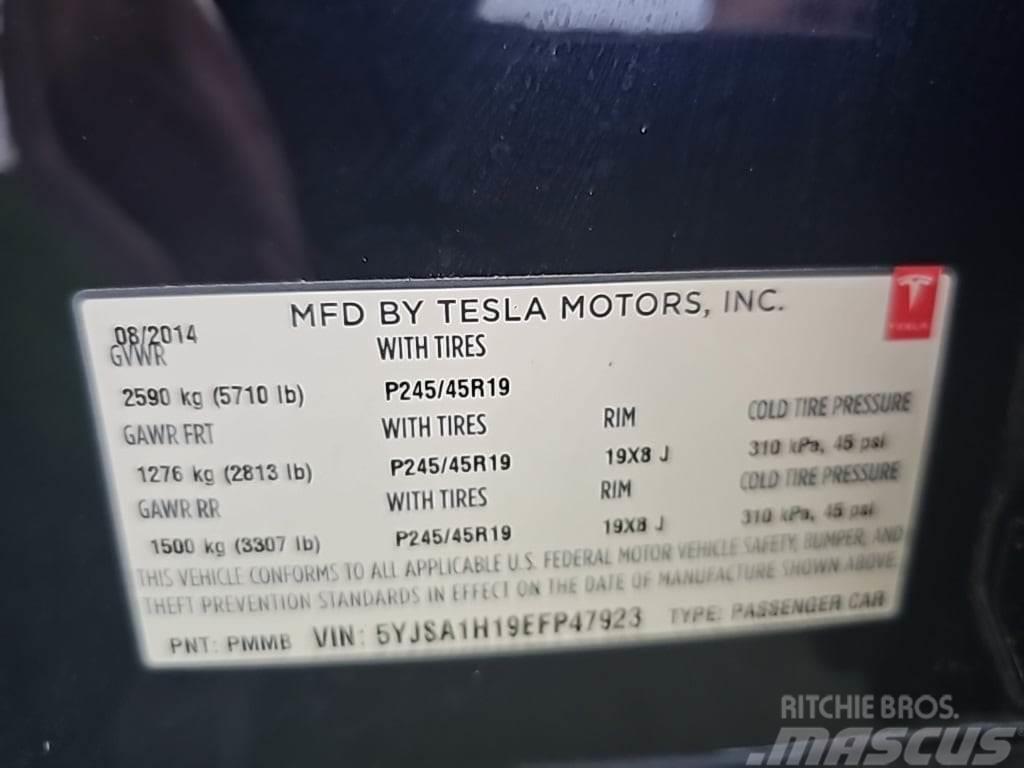 Tesla Model S Automobili