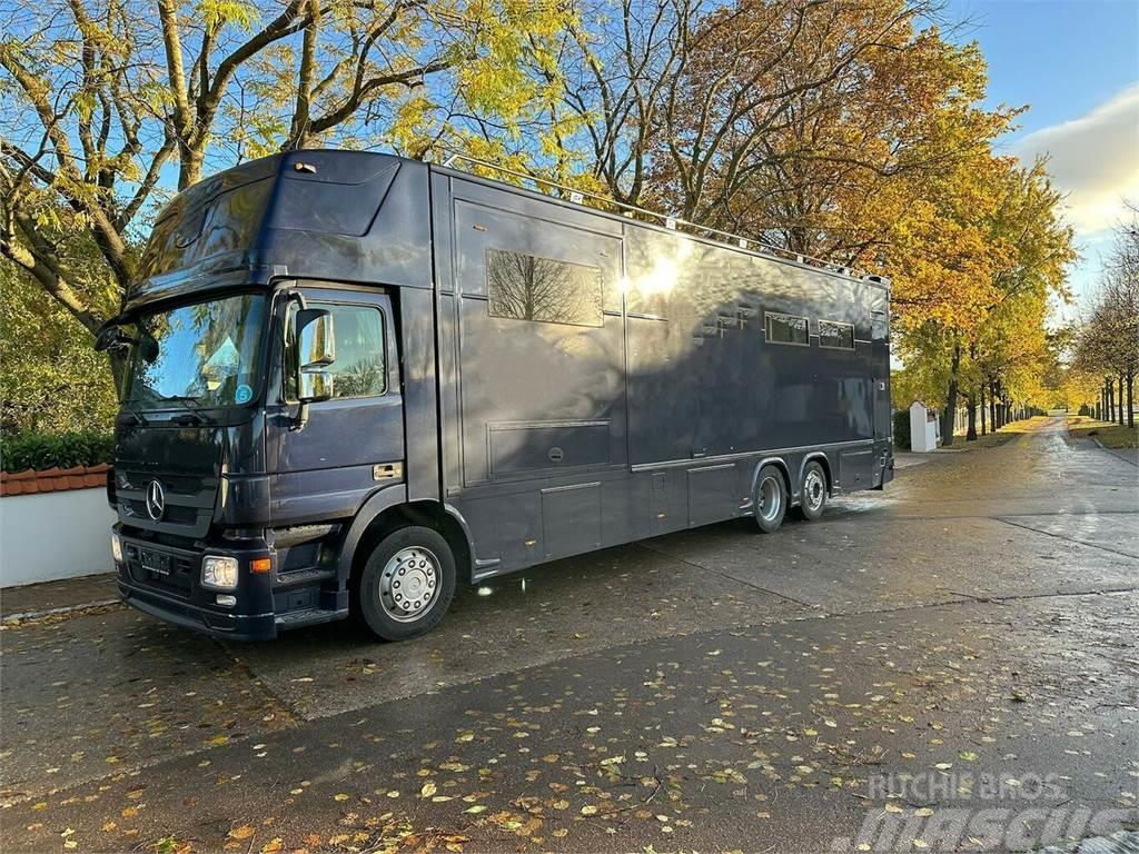 MERCEDES-BENZ Actros 26400 JK 5-6 Pferde Popout Automatik Kamioni za prevoz životinja