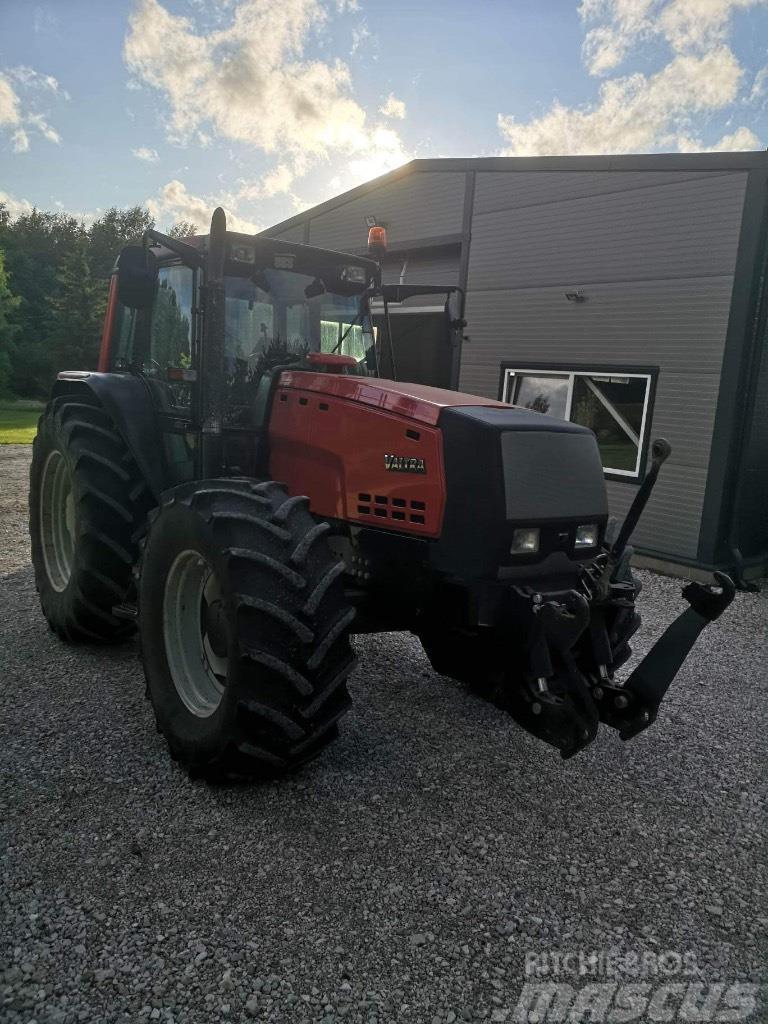 Valtra 8350 Traktori