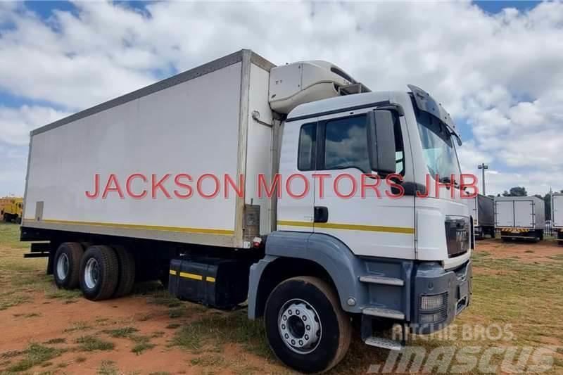 MAN TGS33-360,6x4 DOUBLE DIFF WITH INSULATED BODY Ostali kamioni