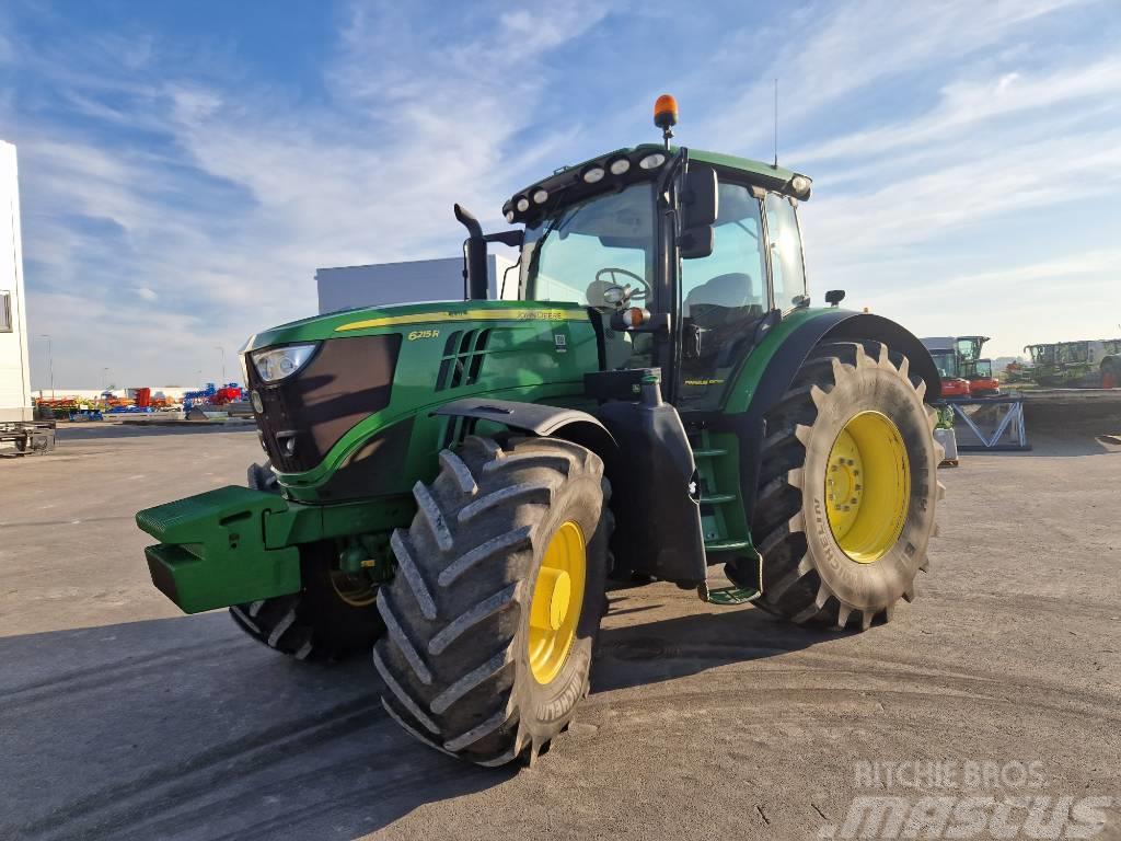 John Deere 6215 R Traktori