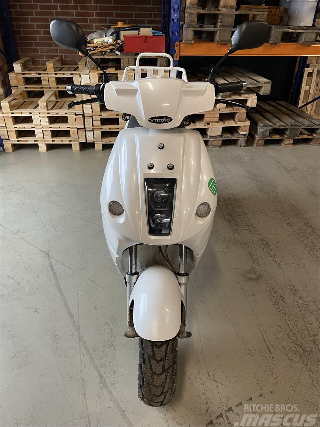  El-scooter V-Moto E-max, German Engineering, Itali Ostale komponente za građevinarstvo