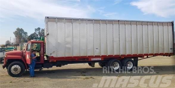International S1900 Poljoprivredni / žitni kamioni
