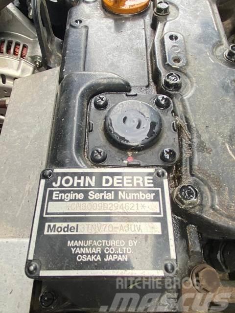 John Deere XUV 865M Pomoćne mašine