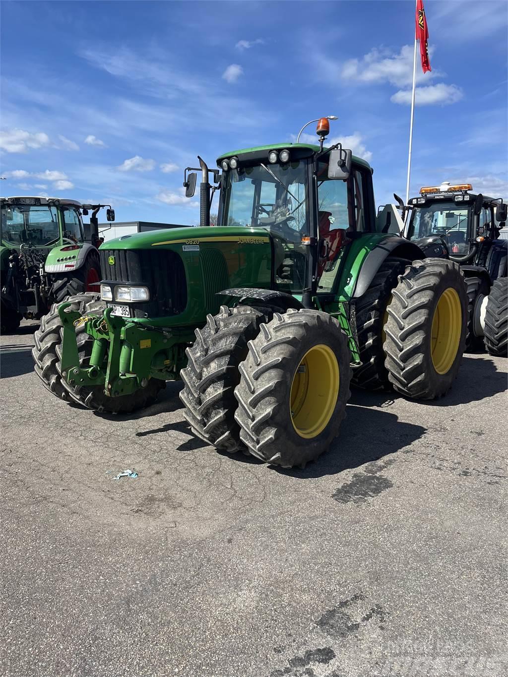 John Deere 6820 +FL Traktori